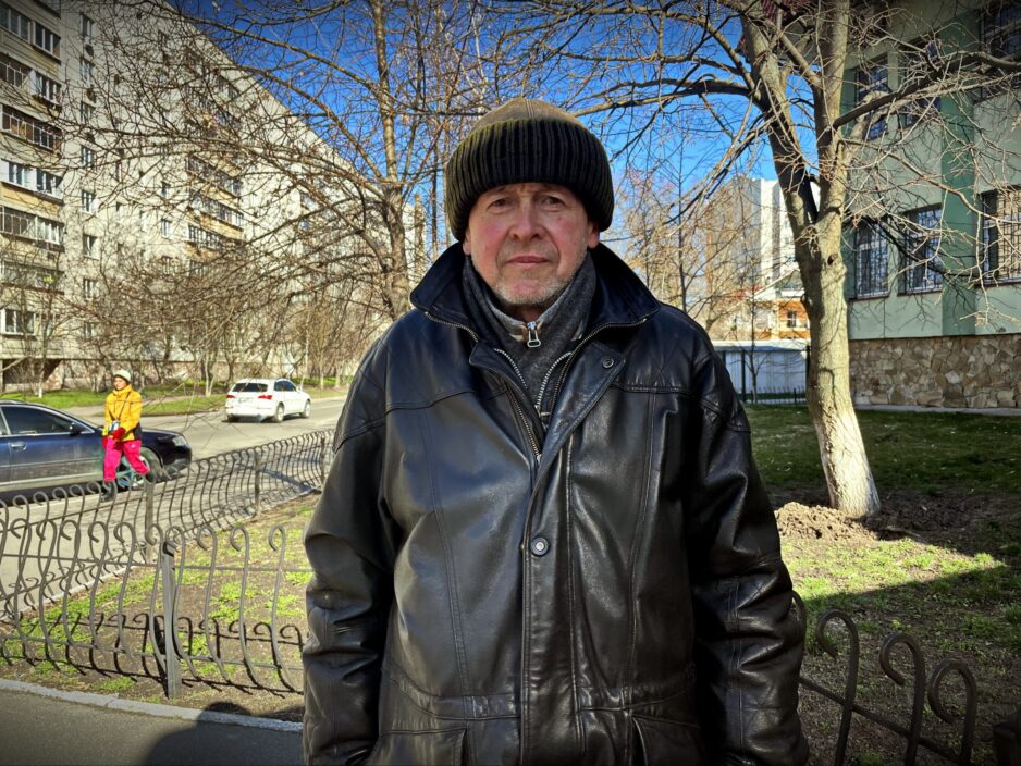 Я радий, що є такі благодійні фонди, як «Карітас-Київ», які допомагають людям в складні часи»,- Микола Наумов, переселенець з Донеччини