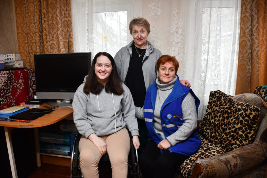 «У мене є шанс почати ходити знову. Лікарі дають надію. Нервові клітини відновлюються дуже довго, тому цей процес може зайняти багато часу та зусиль. Я продовжую жити й трудитися. Лежати й чекати чуда – це не про мене», — Дана Орбу